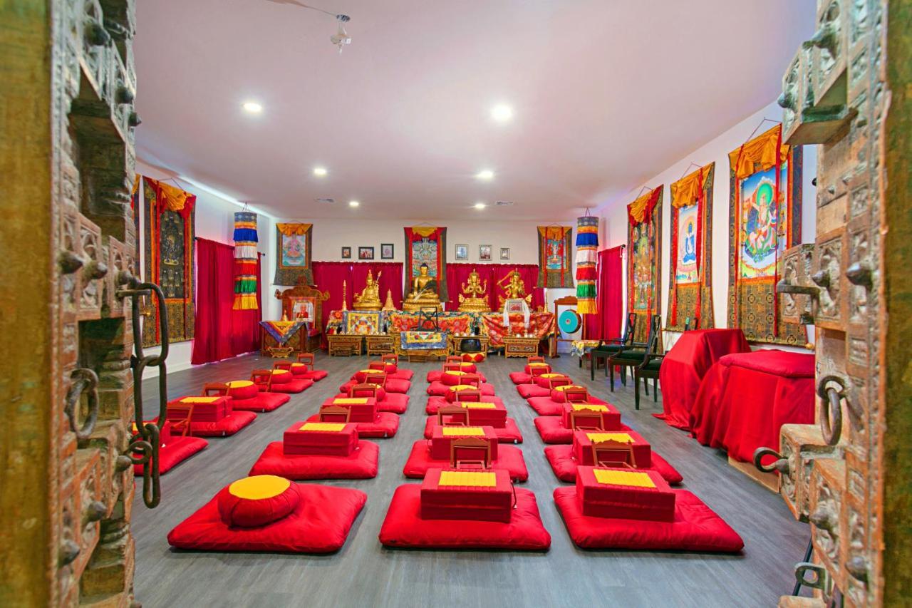 Quiet Mind Mountain Lodge, Retreat & Hotel