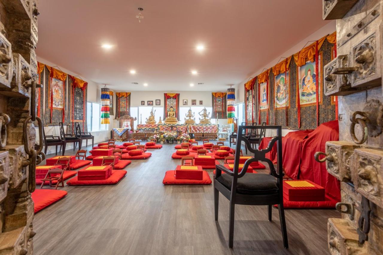 Quiet Mind Mountain Lodge, Retreat & Hotel